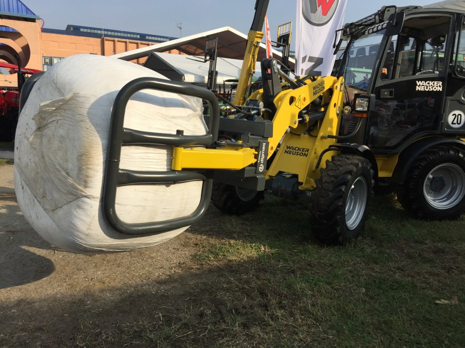 силажно приспособление за захващане на бали