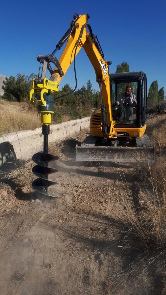 Mini ekskavator burgusu atasmani